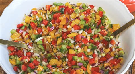 Tojás és paprika saláta
