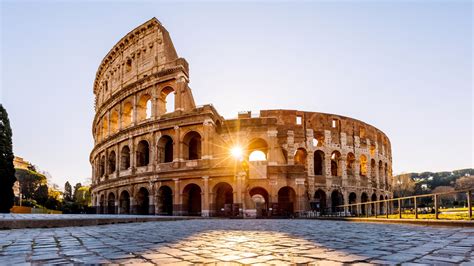 Római Colosseum naplementekor