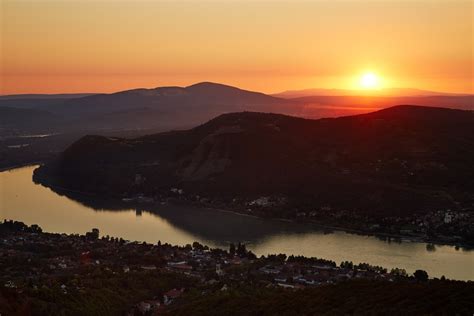 A Balatonvilágos Diós Téri Kempingből látható naplemente