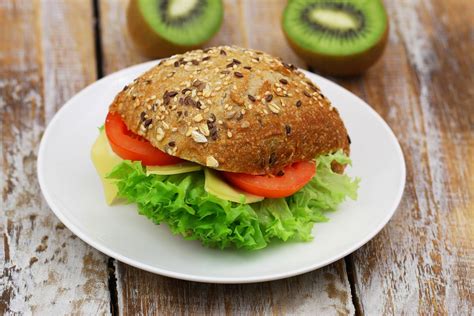 egészséges szendvics virslivel