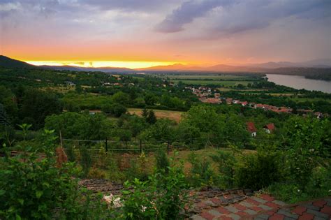 egy misztikus füstös szimbólum, amely a negatív energiák megjelenítését hivatott ábrázolni