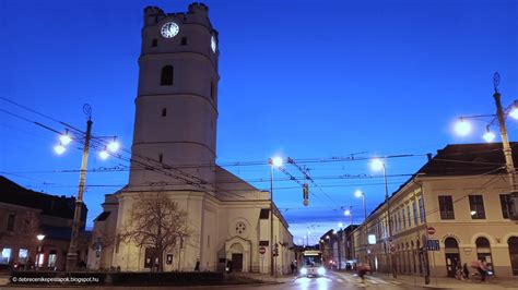Debreceni belváros egy nyüzsgő reggelen
