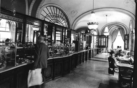 cukrászda enteriőr Gerbeaud