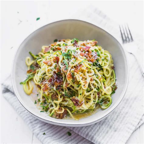 Zucchini Carbonara with fresh ingredients