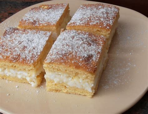Szeletelt pehelykönnyű túrós pite