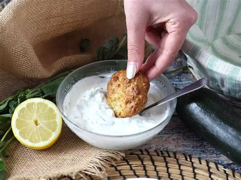 Joghurt, citrom és kakaópor, mint savas összetevők