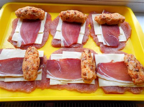 Reszelt sajt és sonka kockák