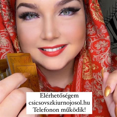 Egy fogyasztó telefonon egyeztet a vevőszolgálattal termékinformációkról