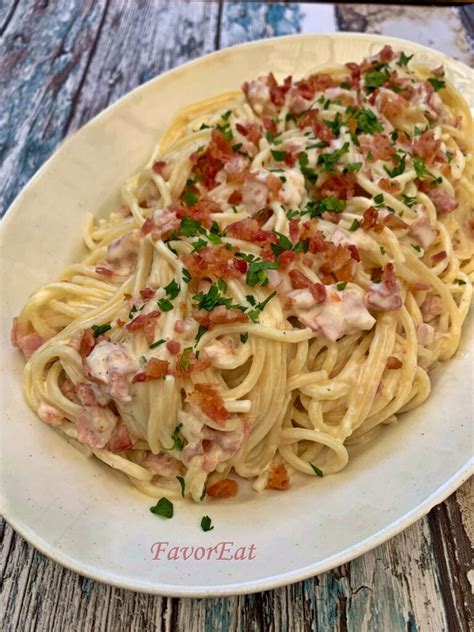 tejszínes zöldborsós spagetti baconnel