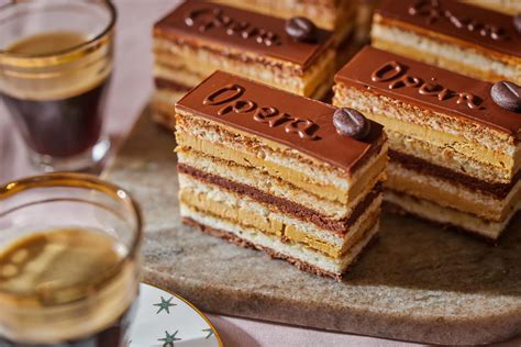 Díszített Opera szelet