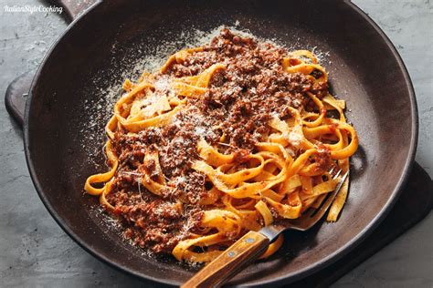 Különféle tagliatelle ételek