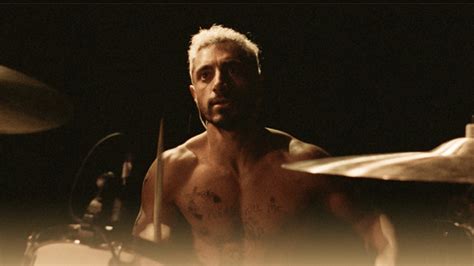 Riz Ahmed a Sound of Metal című film egyik jelenetében