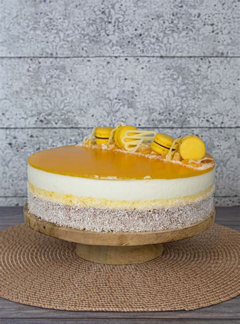 Mandulás-sárgabarackos torta, növényi alapú, agar-agarral készített rétegekkel