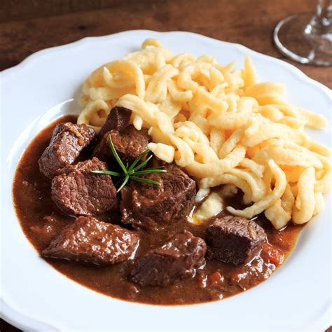 Lassú tűzön főtt, szaftos borjúpörkölt