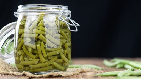 Nyomás alatti konzerváló (canner) működés közben