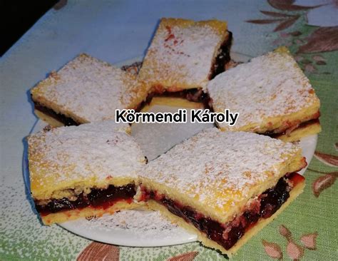 kuglófforma meggyes tésztával