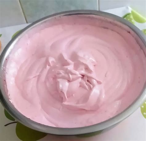 eperhab friss eperrel és tejszínhabbal