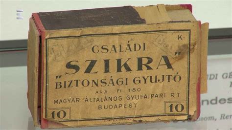 Régi csokoládészeletek csomagolása