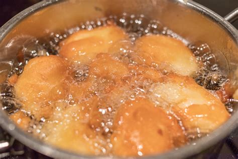 Fánksütés olajban