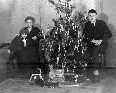 karácsonyfa szaloncukrokkal