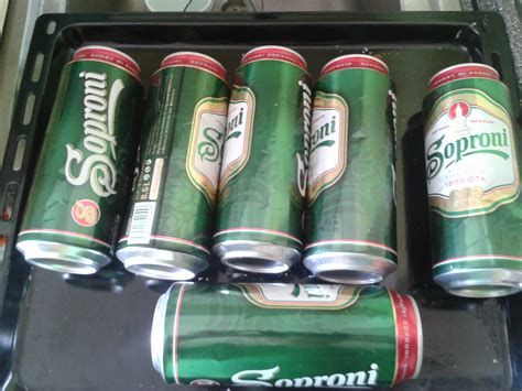 Sörös doboz előkészítése és a csirke felhelyezése