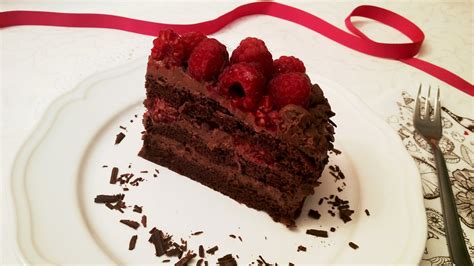 Kész málnás csokoládétorta szelete