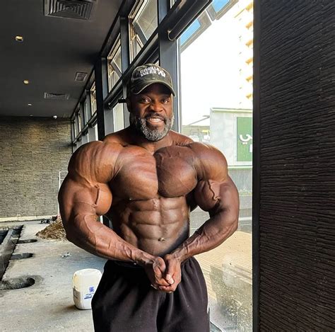 Brandon Curry portré