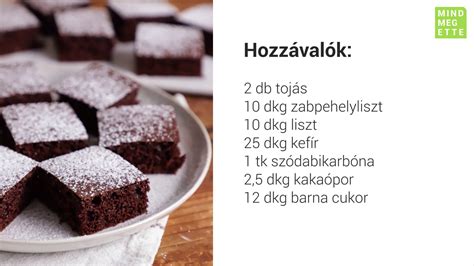 Tökéletesen átsült kakaós sütemény egy tepsiben