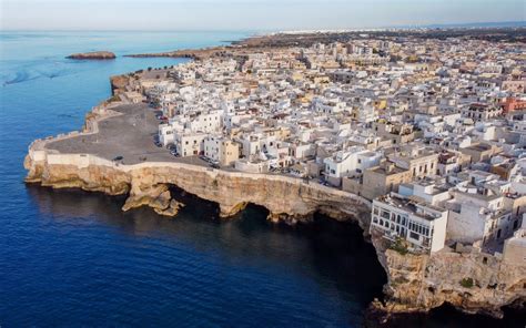 Polignano a Mare sziklákra épült városrésze