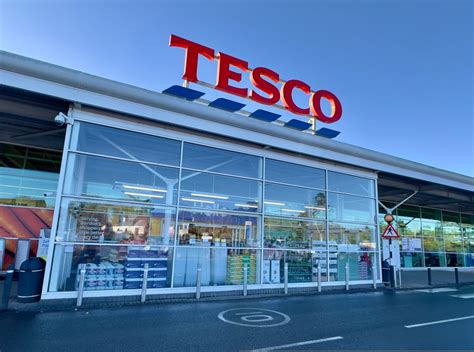 Tesco ostyatekercs csomagolása