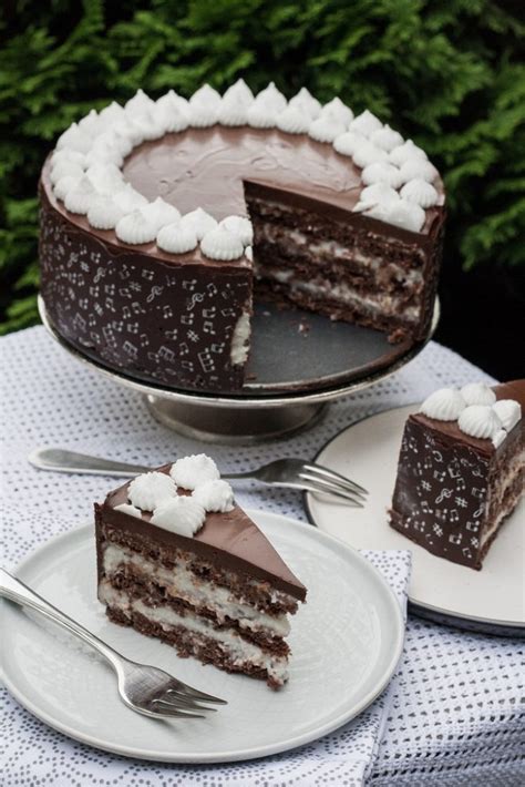 Rétegelt torta szeletben