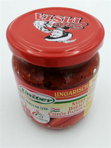 Sózott, darált erős paprika üvegben