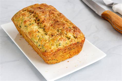 Cukkinis kenyér szeletben