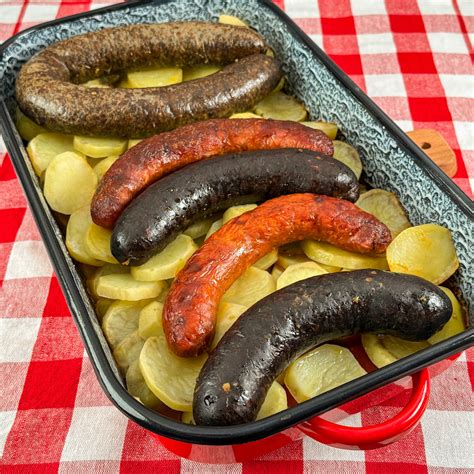 Hurka és kolbász a rakott káposztában