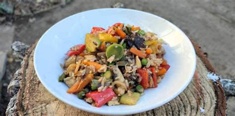 wokban készülő thai étel