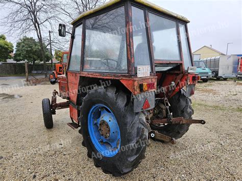 Zetor 5611 traktor mezőgazdasági munkában