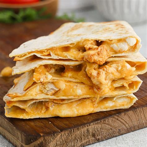 Quesadilla csípős mártogatóssal
