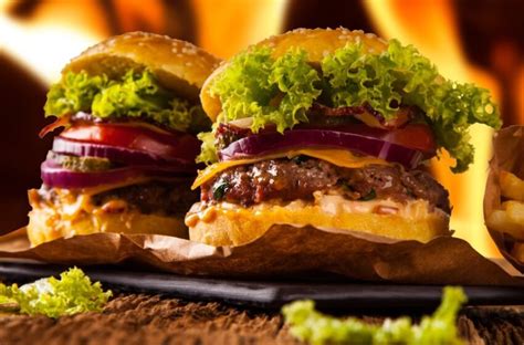 A hamburger története és evolúciója