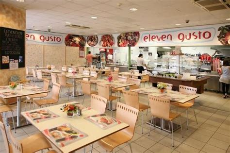 Gusto Étterem belső kertje