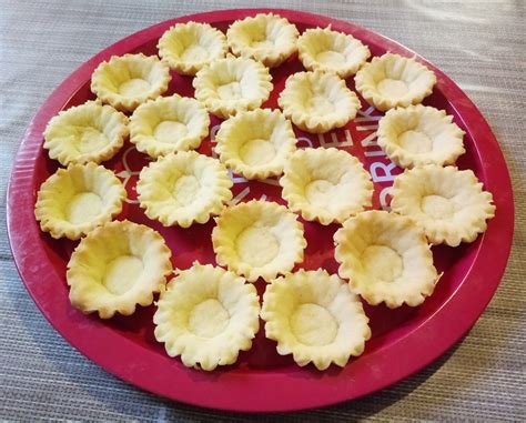 linzer kosárka különböző töltelékekkel