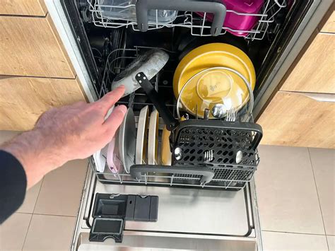 Mosogatógépbe helyezett serpenyő