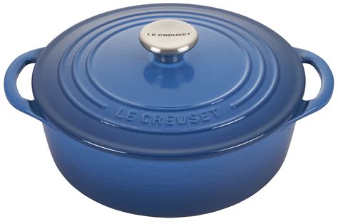 Le Creuset Dutch Oven edényben sülő csirkelábak