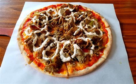 Kebab pizza