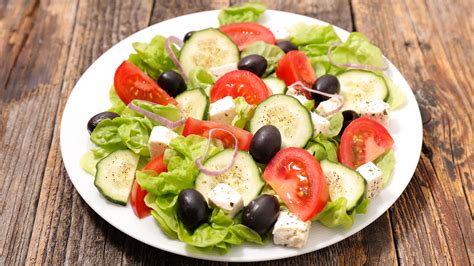 A mediterrán saláták világa: Horiatiki és Sopszka