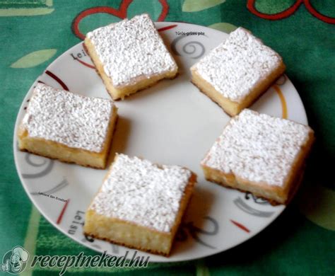 Bögrés grízes pite