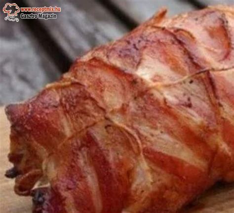 Baconbe tekert, sajttal töltött karaj