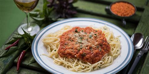Vegán bolognai lencsével