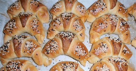 Kolbászos kiflik a sütőben