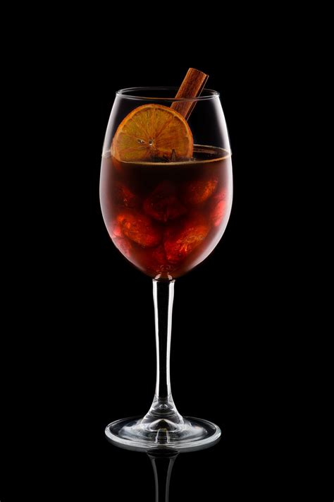 Negroni koktél narancshéjjal