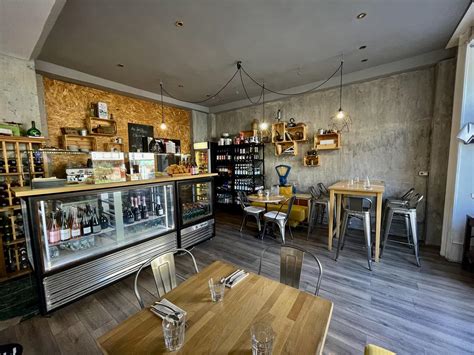 ISLER Bakery, Bistro and Kitchen belső tér és kínálat
